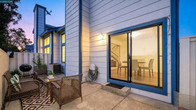 418 Dohrmann Ln, Pinole, CA 94564