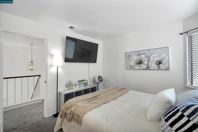 418 Dohrmann Ln, Pinole, CA 94564