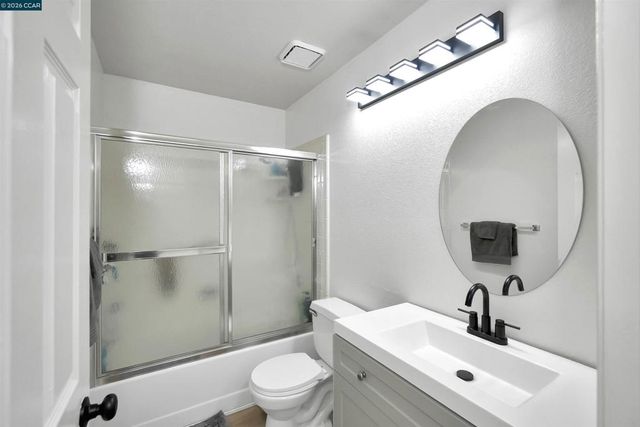 418 Dohrmann Ln, Pinole, CA 94564