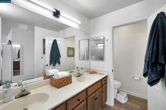 418 Dohrmann Ln, Pinole, CA 94564