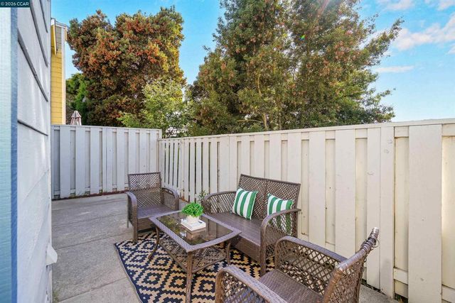 418 Dohrmann Ln, Pinole, CA 94564