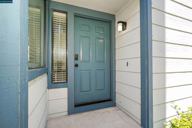 418 Dohrmann Ln, Pinole, CA 94564