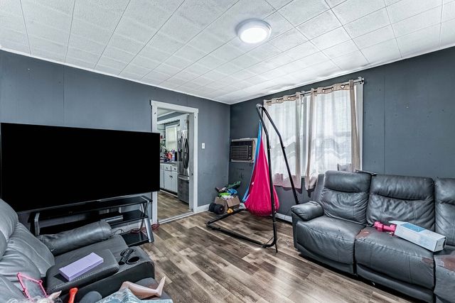 2703 S HILLOCK Avenue, Chicago, IL 60608