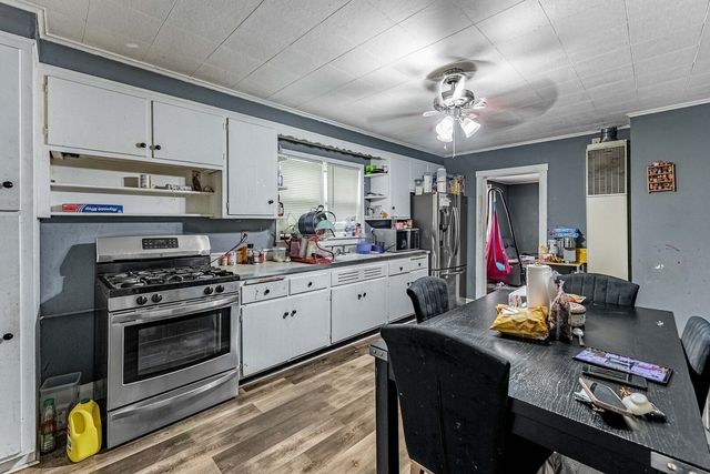 2703 S HILLOCK Avenue, Chicago, IL 60608