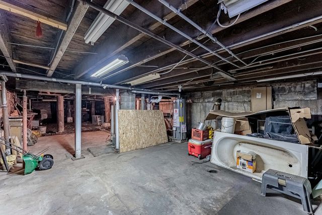 2703 S HILLOCK Avenue, Chicago, IL 60608