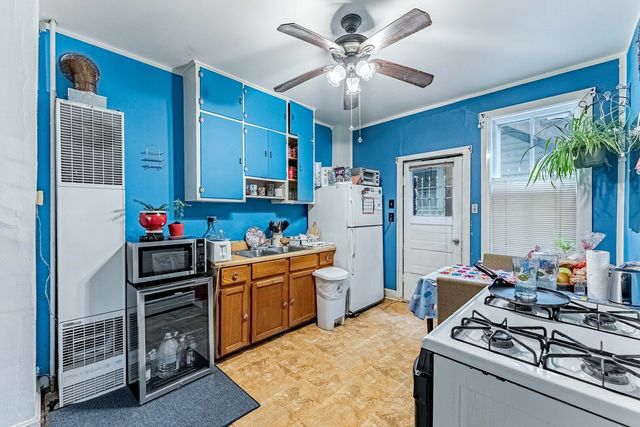 2703 S HILLOCK Avenue, Chicago, IL 60608