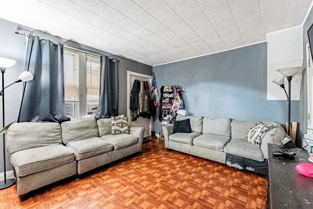 2703 S HILLOCK Avenue, Chicago, IL 60608