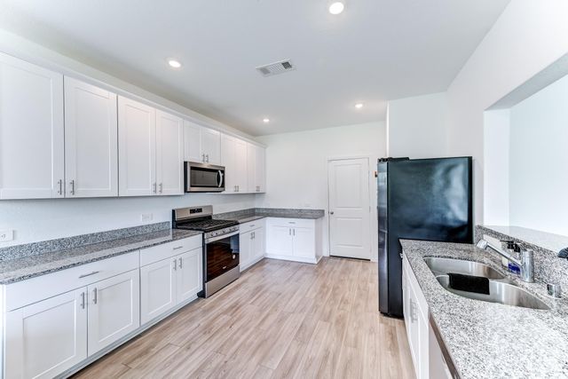 5530 Broad Spruce Street, Spring, TX 77373