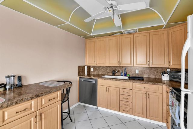 4053 Wolverton C, Boca Raton, FL 33434