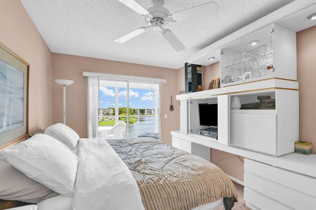 4053 Wolverton C, Boca Raton, FL 33434