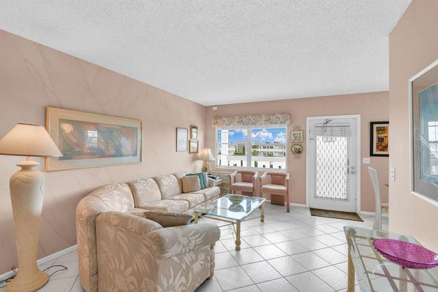 4053 Wolverton C, Boca Raton, FL 33434