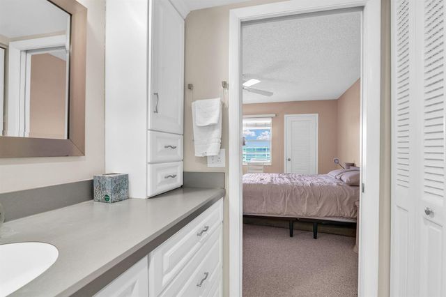 4053 Wolverton C, Boca Raton, FL 33434