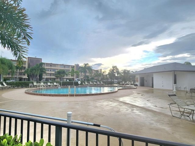 4053 Wolverton C, Boca Raton, FL 33434