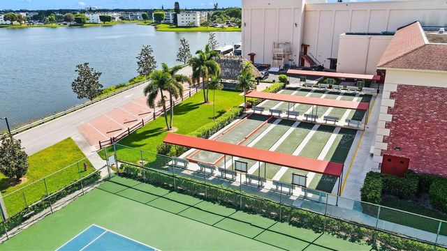 4053 Wolverton C, Boca Raton, FL 33434