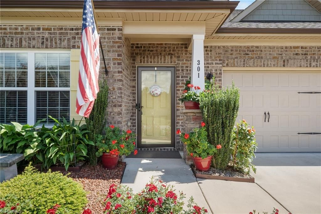 301 Overlook Trail, Clemmons, NC 27012