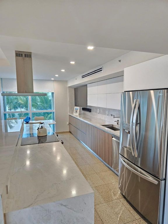 16500 Collins Avenue 356, Sunny Isles Beach, FL 33160