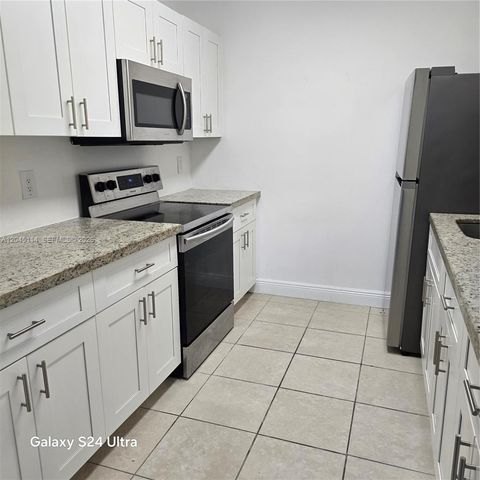 8200 SW 210th Street 111, Cutler Bay, FL 33189