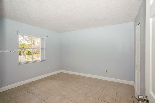 8200 SW 210th Street 111, Cutler Bay, FL 33189