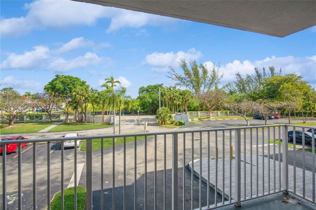 8200 SW 210th Street 111, Cutler Bay, FL 33189