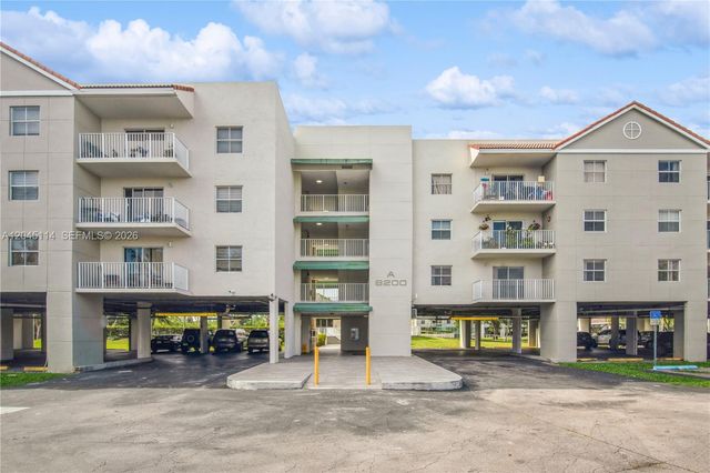 8200 SW 210th Street 111, Cutler Bay, FL 33189