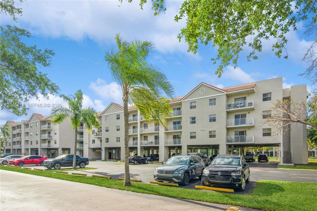 8200 SW 210th Street 111, Cutler Bay, FL 33189
