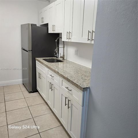 8200 SW 210th Street 111, Cutler Bay, FL 33189