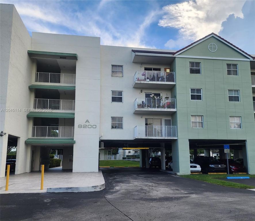 8200 SW 210th Street 111, Cutler Bay, FL 33189