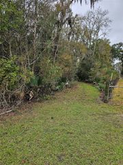 1070 County Road 136 / Live Oak, Van Vleck, TX 77482