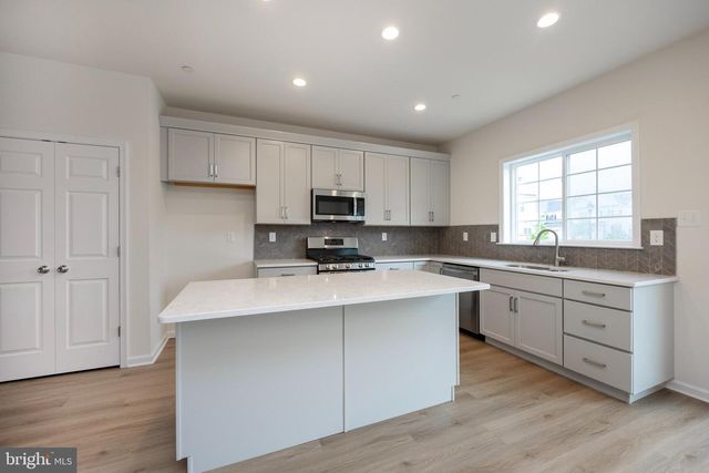 412 RIDGEWOOD DR, Royersford, PA 19468
