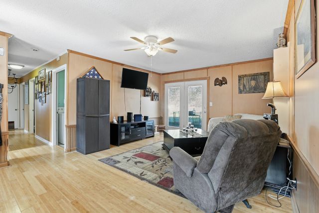 275 Lakeside Dr, Carthage, TN 37030