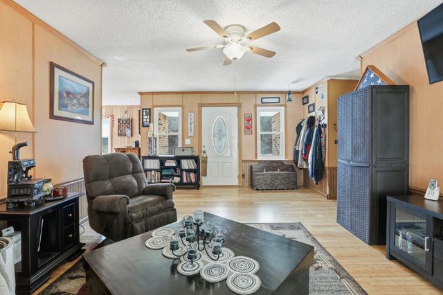 275 Lakeside Dr, Carthage, TN 37030