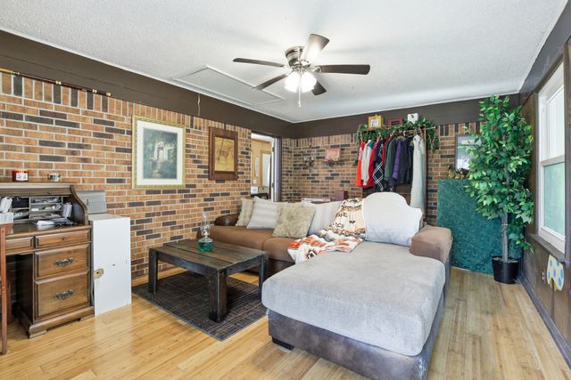 275 Lakeside Dr, Carthage, TN 37030