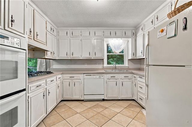 2498 Johnson Drive, Doraville, GA 30340