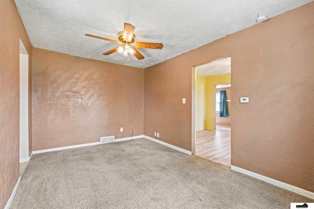 4541 N 65th Avenue, Omaha, NE 68104