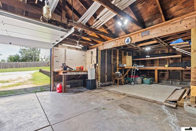 4541 N 65th Avenue, Omaha, NE 68104