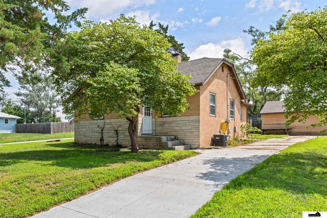 4541 N 65th Avenue, Omaha, NE 68104