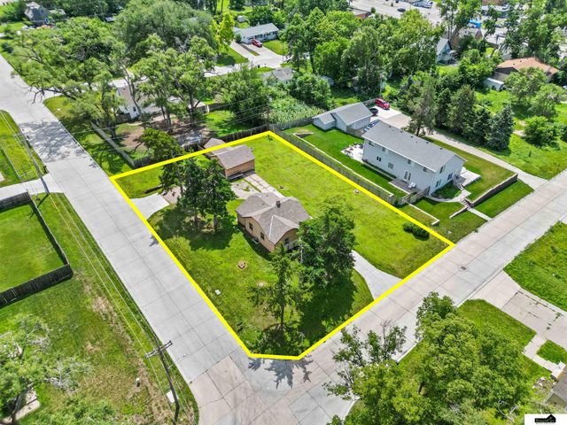4541 N 65th Avenue, Omaha, NE 68104