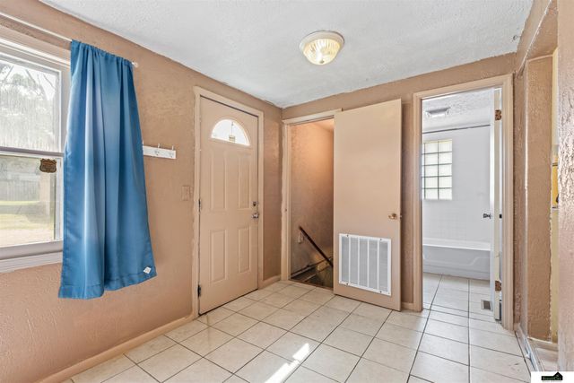 4541 N 65th Avenue, Omaha, NE 68104