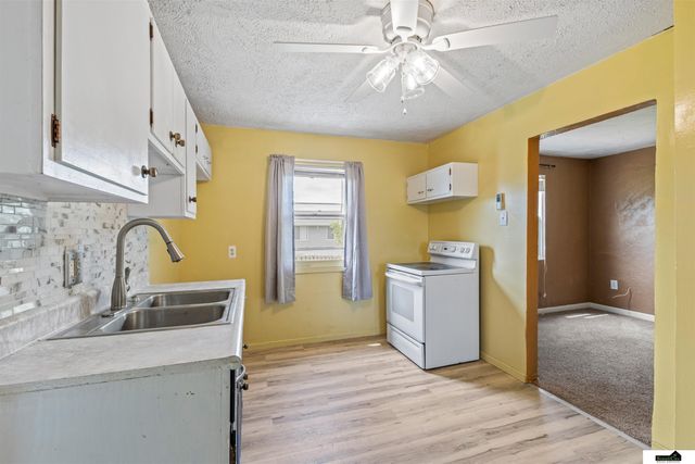 4541 N 65th Avenue, Omaha, NE 68104