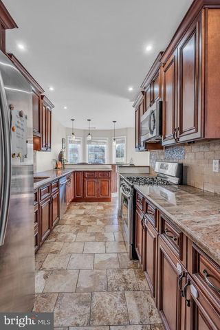 18 DEVON CT, Robbinsville, NJ 08691