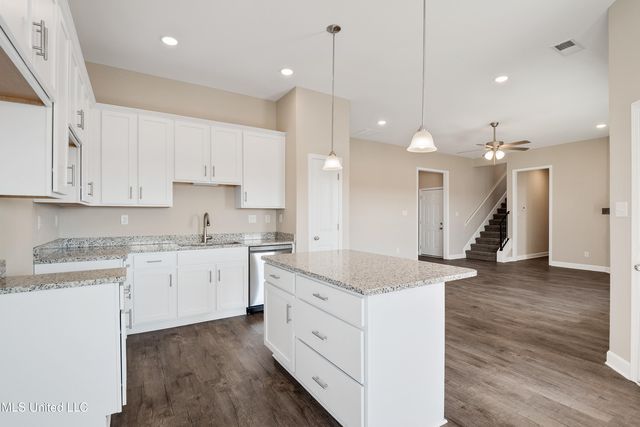 141 Centerline Roper Loop, Byhalia, MS 38611