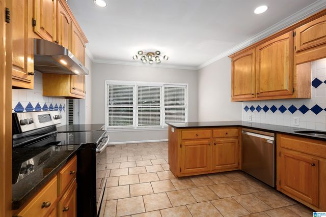 416 STILL OAKS CIRCLE, Trussville, AL 35173