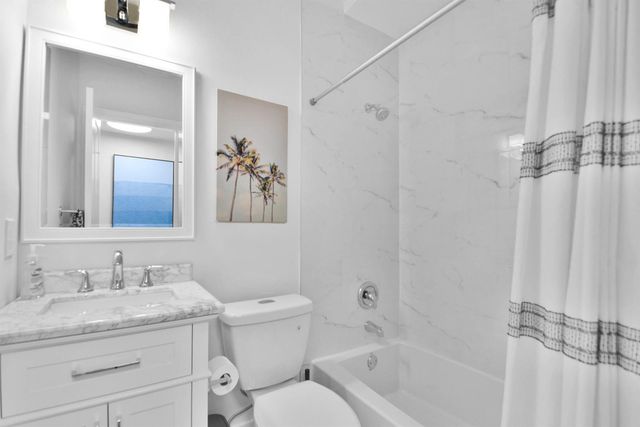 6821 Kingston Drive, Lake Worth, FL 33462