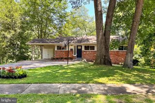 7841 GLENISTER DR, Springfield, VA 22152