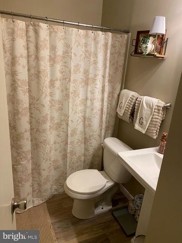 706 BERRYSBURG RD, Millersburg, PA 17061