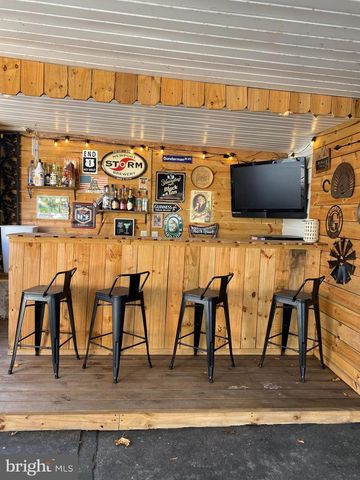 706 BERRYSBURG RD, Millersburg, PA 17061