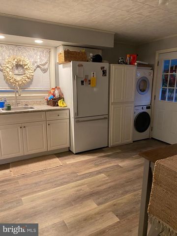 706 BERRYSBURG RD, Millersburg, PA 17061