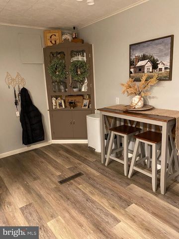 706 BERRYSBURG RD, Millersburg, PA 17061