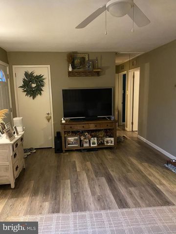 706 BERRYSBURG RD, Millersburg, PA 17061