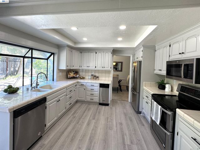 6674 Via San Blas, Pleasanton, CA 94566